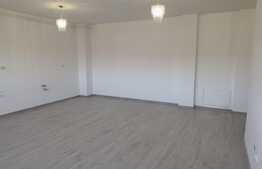 Apartament de 2 camere, finisat, parcare, zona Terra 