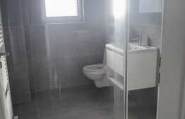 Apartament de 2 camere, finisat, parcare, zona Terra 