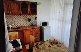 Apartament la casă, 2 camere decomandate, zona străzii Călan