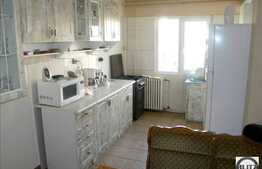 De vanzare 3 camere in zona Donath cu boxa pentru depozitare si loc de parcare