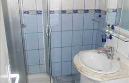 Apartament 3 camere semidecomandate, de inchiriat in zona strazii Bucium