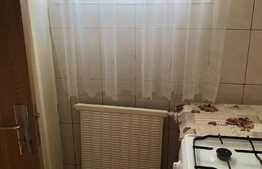 Garsoniera de 25 mp, balcon, zona strazii Cernei