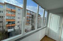 Apartament de 2 camere, decomandat, modern, 60 mp, zona Tasnad