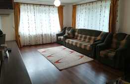 Apartament semidecomandat de 2 camere, parcare, zona Sub Cetate