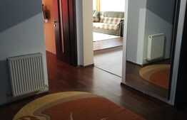 Apartament semidecomandat de 2 camere, parcare, zona Sub Cetate