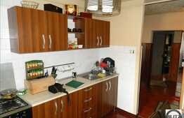 Vanzare apartament 3 camere decomandate, in zona BRD. Boxa si loc de parcare!