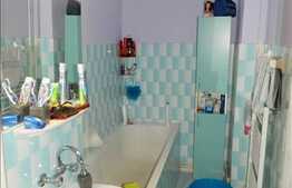 Vanzare apartament 3 camere decomandate, in zona BRD. Boxa si loc de parcare!