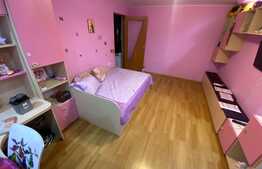 Apartament de 2 camere, decomandat, 52 mp, zona Noua