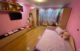 Apartament de 2 camere, decomandat, 52 mp, zona Noua