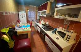 Apartament de 2 camere, decomandat, 52 mp, zona Noua