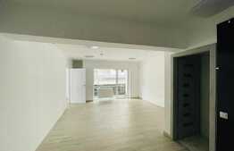 Spatiu comercial, 170 mp, vitrina generoasa, Sopor