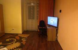 Garsoniera de inchiriat, 28 mp, decomandata, zona Bucegi