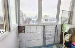 Apartament de 2 camere, etaj intermediar, balcon, zona Septimiu Albini