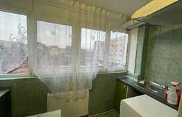 Apartament de 3 camere, 50 mp, parcare, zona strazii Dambovitei