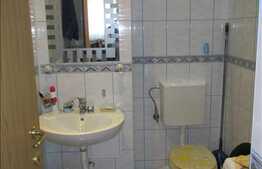 Vanzare 4 camere, 96 mp, zona LIDL, 2 garaje, loc parcare, boxa depozitare