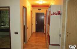 Vanzare 4 camere, 96 mp, zona LIDL, 2 garaje, loc parcare, boxa depozitare