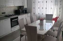 Apartament 2 camere, 58 mp, decomandat, parcare, zona Petrom
