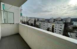 Apartament de 2 camere, 54 mp, decomandat, zona strazii Parang