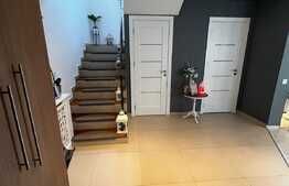 Duplex la cheie, 4 camere si pod mansardat, teren 290 mp, strada privata, zona Terra!