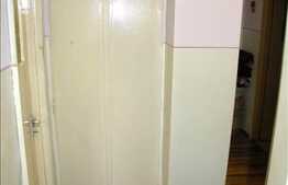 Vanzare apartament 4 camere decomandat, zona Complex Big. Etaj intermediar!