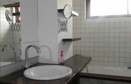 4 camere decomandate, 80 mp, mobilat modern, zona Parang. Loc de parcare!