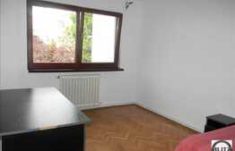 4 camere decomandate, 80 mp, mobilat modern, zona Parang. Loc de parcare!