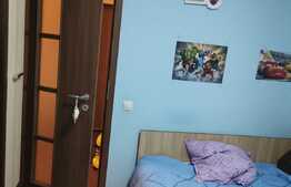 Apartament de doua camere decomandate, etaj intermediar, parcare, zona Stejarului