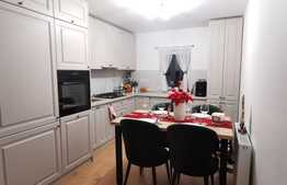 Apartament de 3 camere decomandate, etaj intermediar, zona Sigma 