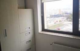 Apartament de 3 camere, etaj intermediar, terasă 5 mp, parcare, zona Coresi