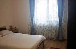 Apartament de 3 camere, etaj intermediar, terasă 5 mp, parcare, zona Coresi