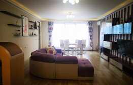 Apartament de 3 camere, etaj intermediar, terasă 5 mp, parcare, zona Coresi