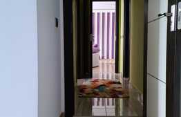 Apartament de 3 camere, etaj intermediar, terasă 5 mp, parcare, zona Coresi