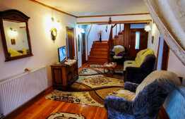 Investitie! Reședință cu destinație de pensiune,  382mp utili si 1000mp teren, în Sinaia