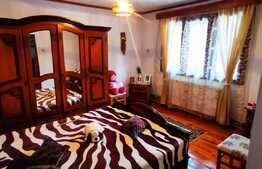 Investitie! Reședință cu destinație de pensiune,  382mp utili si 1000mp teren, în Sinaia