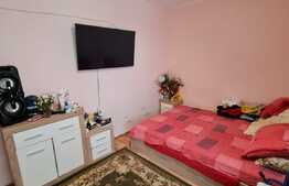 Apartament 2 camere decomandate, parcare, debara, 2 balcoane, zona Porii