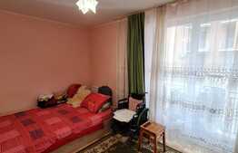 Apartament 2 camere decomandate, parcare, debara, 2 balcoane, zona Porii