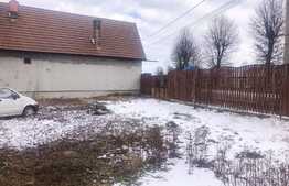 De vanzare teren generos 600mp + casa veche, pretabil pentru investitie, Sacele 