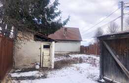 De vanzare teren generos 600mp + casa veche, pretabil pentru investitie, Sacele 