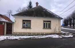 De vanzare teren generos 600mp + casa veche, pretabil pentru investitie, Sacele 