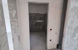 Apartament semifinisat, etaj intermediar, parcare optionala, zona Muzeul Apei