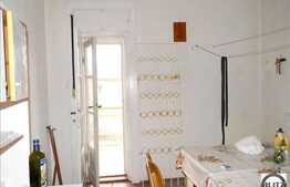 Apartament de vanzare cu 2 camere, ideal sediu firma