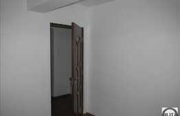 Vanzare 2 camere, 44 mp, balcon, zona strazii Porii! Boxa pentru depozitare!