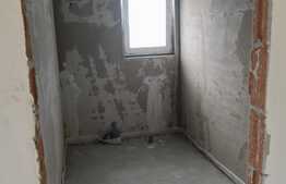 Apartament 3 camere semifinisat ,70 mp, terasa 45 mp ,zona Stejarului !