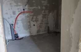 PONT !Apartament 3 camere semifinisat, parcare, 82 mp ,terasa 32 mp ,zona Stejarului !