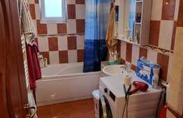 Apartament de 3 camere, 57 mp, parcare, zona strazii Sub Cetate!