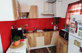 Apartament de 2 camere, 2 balcoane, etaj intermediar,zona Eroilor