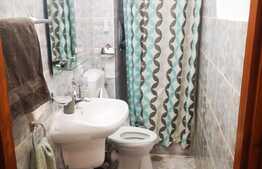 Apartament de 4 camere, decomandat, 77 mp, balcon, zona Astra