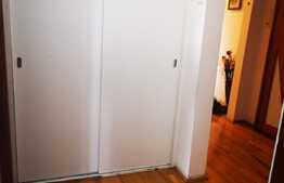 Apartament de 4 camere, decomandat, 77 mp, balcon, zona Astra