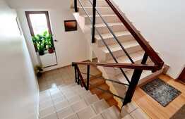 Afacere la cheie! Pensiune de 722 mp, cu 800 mp de teren, Floresti