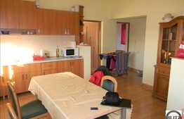 Apartament 4 camere, 120 mp, zona Campului. Garaj inclus!